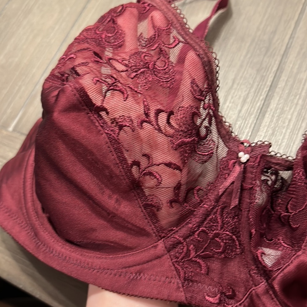 Wacoal 85126 Burgundy Bra - Picture 3 of 9